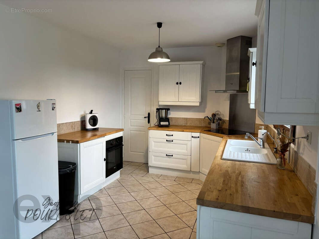 Cuisine - Maison à VERTON