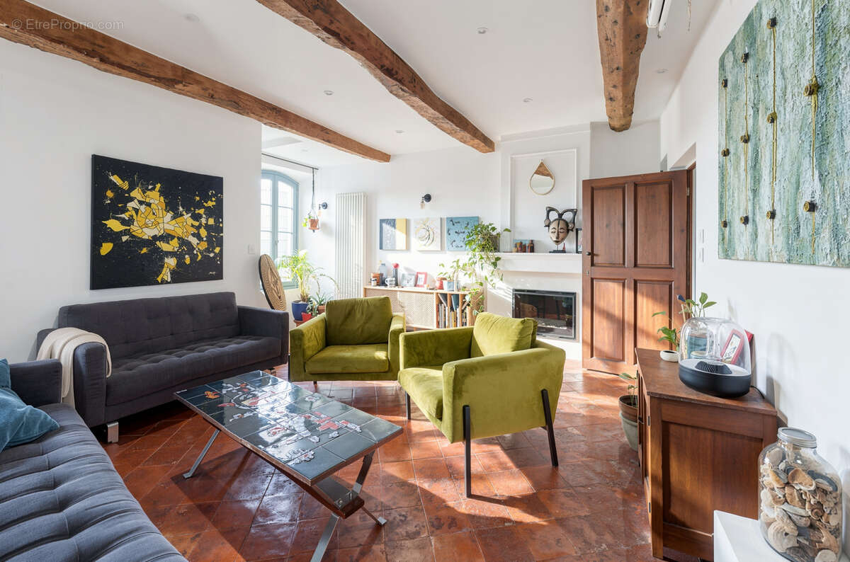 Maison de 115m2 avec garage, terrasse et cave. - photo 8