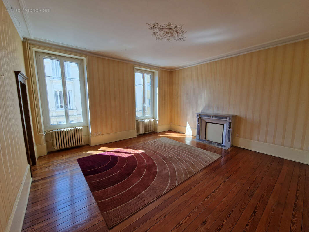 Centre ville maison de maître de 540 m2 - photo 9