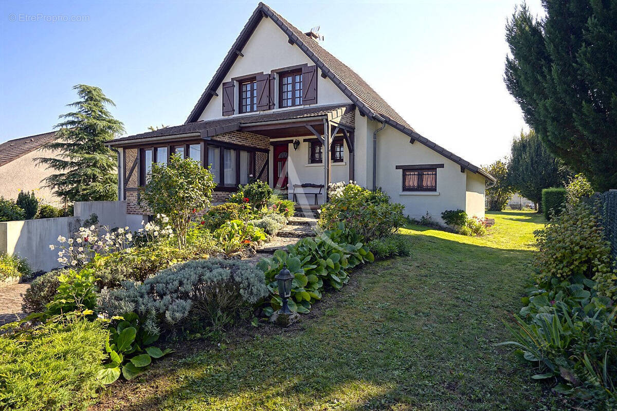 Maison à TRAINOU