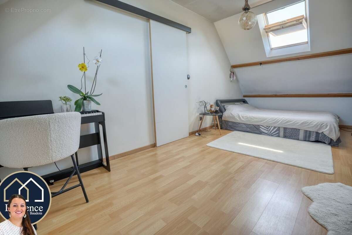 Maison 102 m² à Nogent-Le-Roi  - photo 9