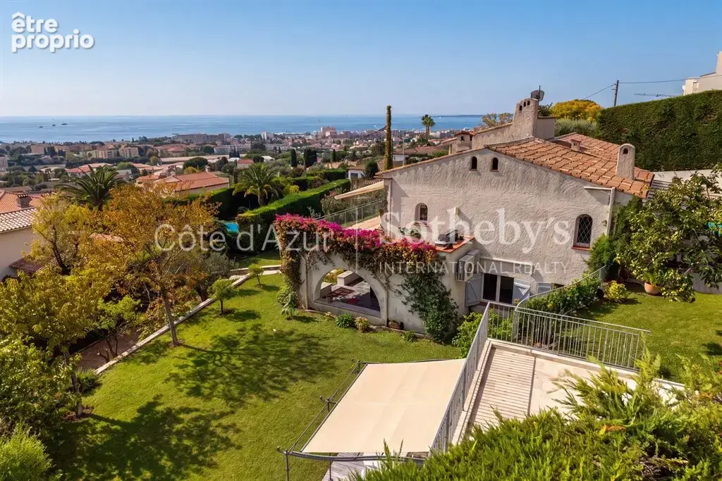 Golfe Juan, villa provençale contemporaine avec piscine et vue mer panoramique - photo 19