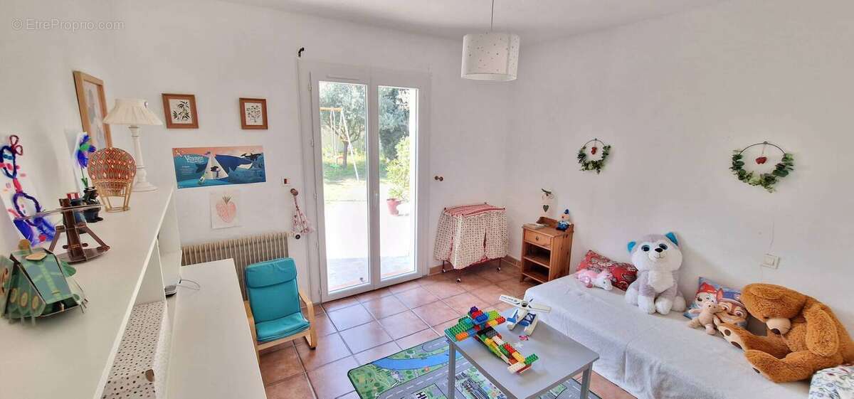 Autre à ROQUEBRUNE-SUR-ARGENS