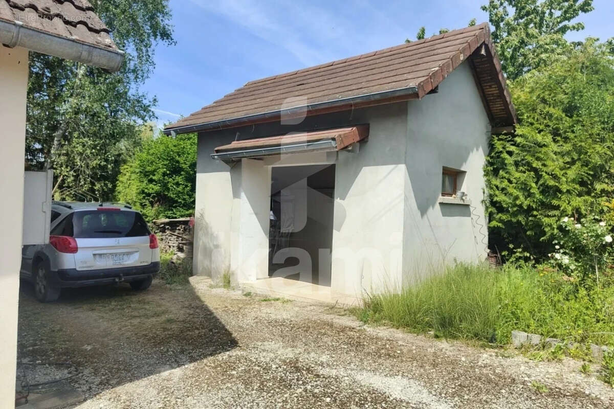 Maison à COURLAOUX