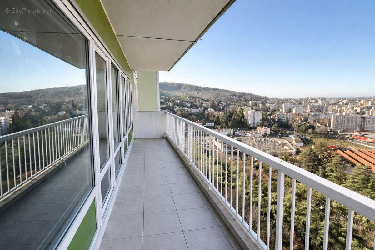 Appartement à SAINT-ETIENNE