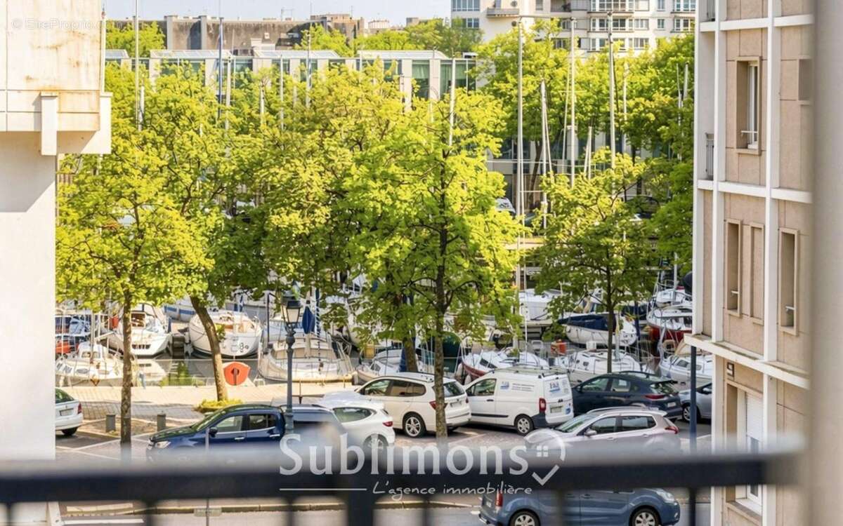Charment T4 de 88 m2 avec vue sur le Bassin à Flot - photo 12