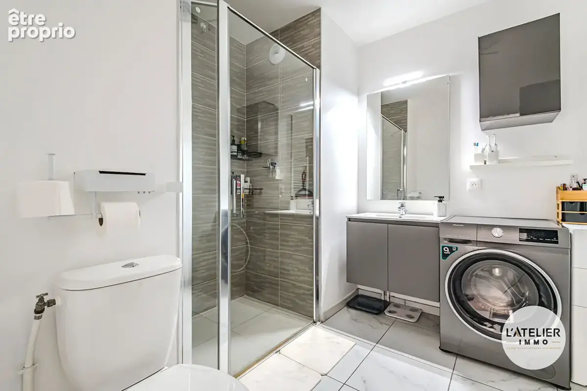 T2 récent avec balcon - 43 m² - 1er et dernier étage - 2 places de parking - photo 10