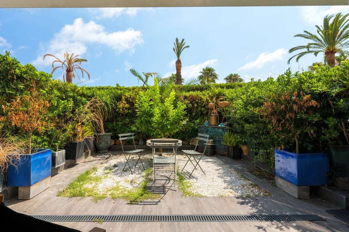 Grand studio en Front de mer - Saint Laurent du var - photo 14