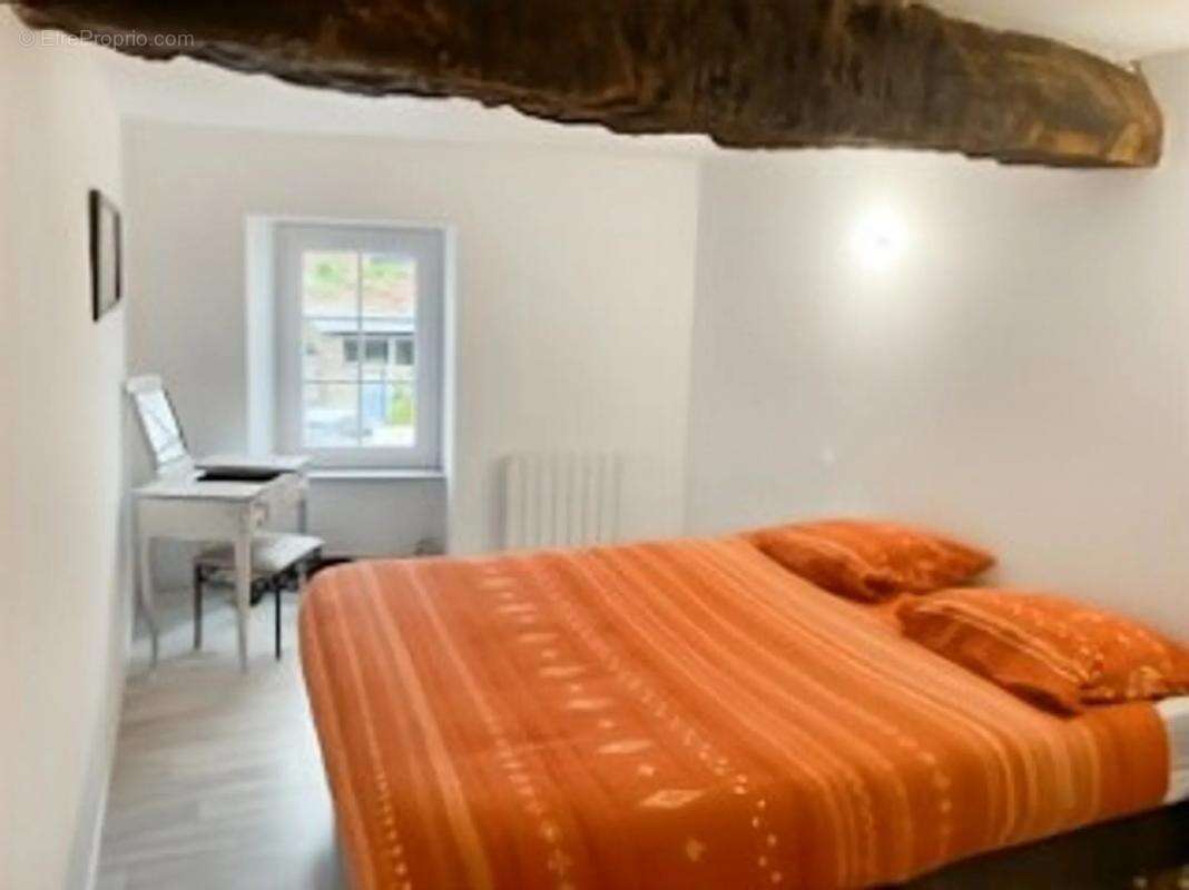 Maison à JUGON-LES-LACS