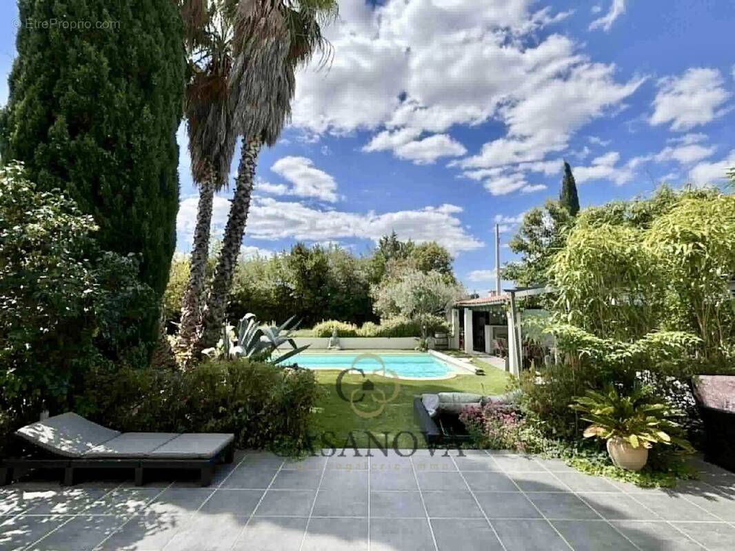 Maison à COURNONTERRAL