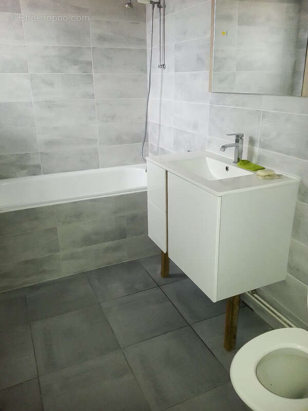 Maison à SAINT-COSME-EN-VAIRAIS