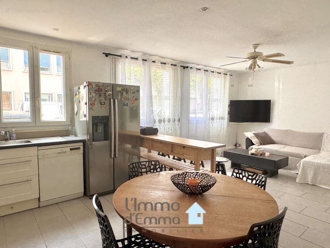 Appartement à MARSEILLE-8E