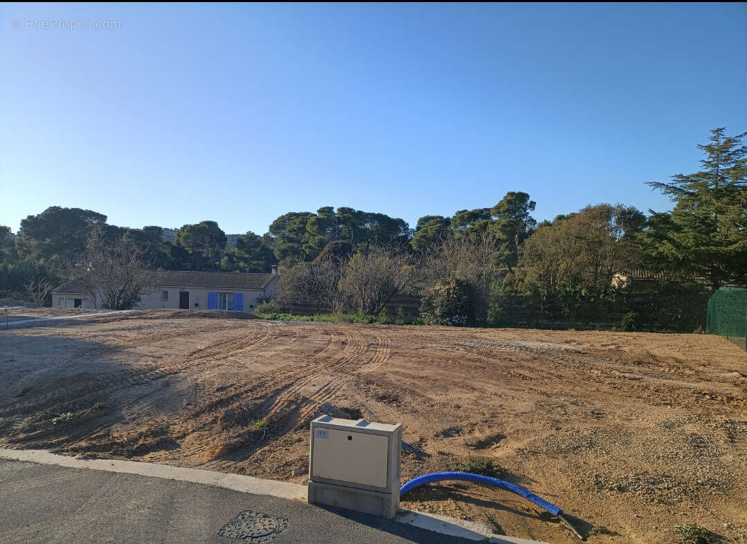 Terrain à LEZIGNAN-CORBIERES