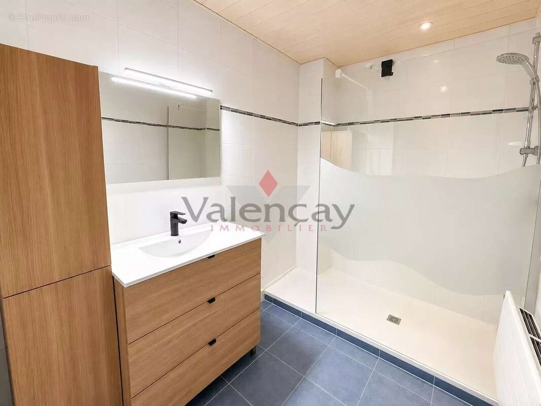 ILLZACH, beau 4 pièces- 2 chambres  avec balcon et ascenseur- Vente interactive - photo 5