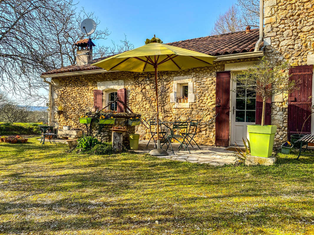 Maison à NEUVIC