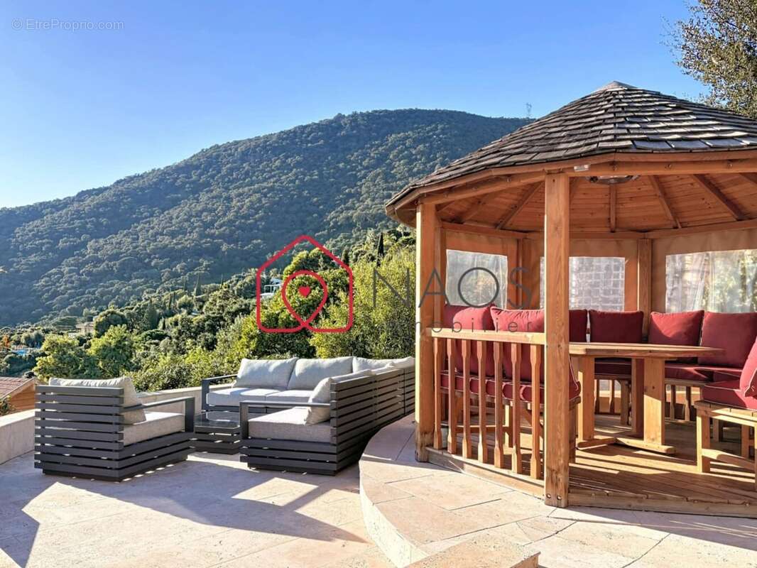 Maison à CAVALAIRE-SUR-MER