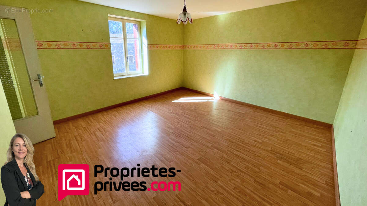 Maison à SAINT-VICTOR-SUR-RHINS