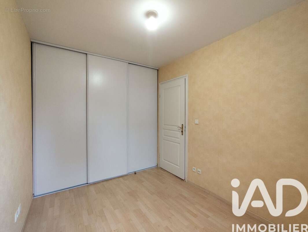 Photo 8 - Appartement à FLEURY-LES-AUBRAIS