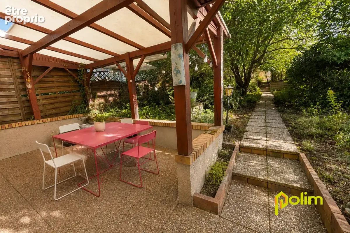 Maison de village à rénover   168 m2   Garage, terrasse et jardin - photo 2