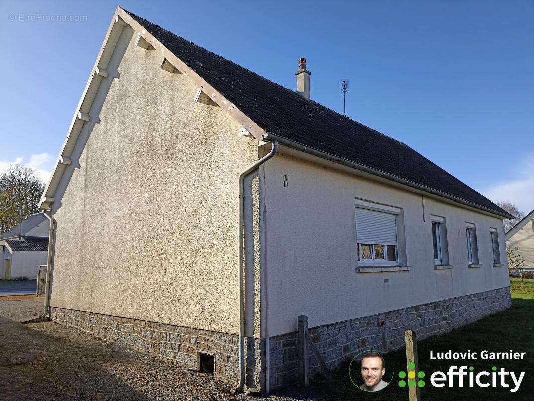 Maison à SAINT-HILAIRE-DU-HARCOUET