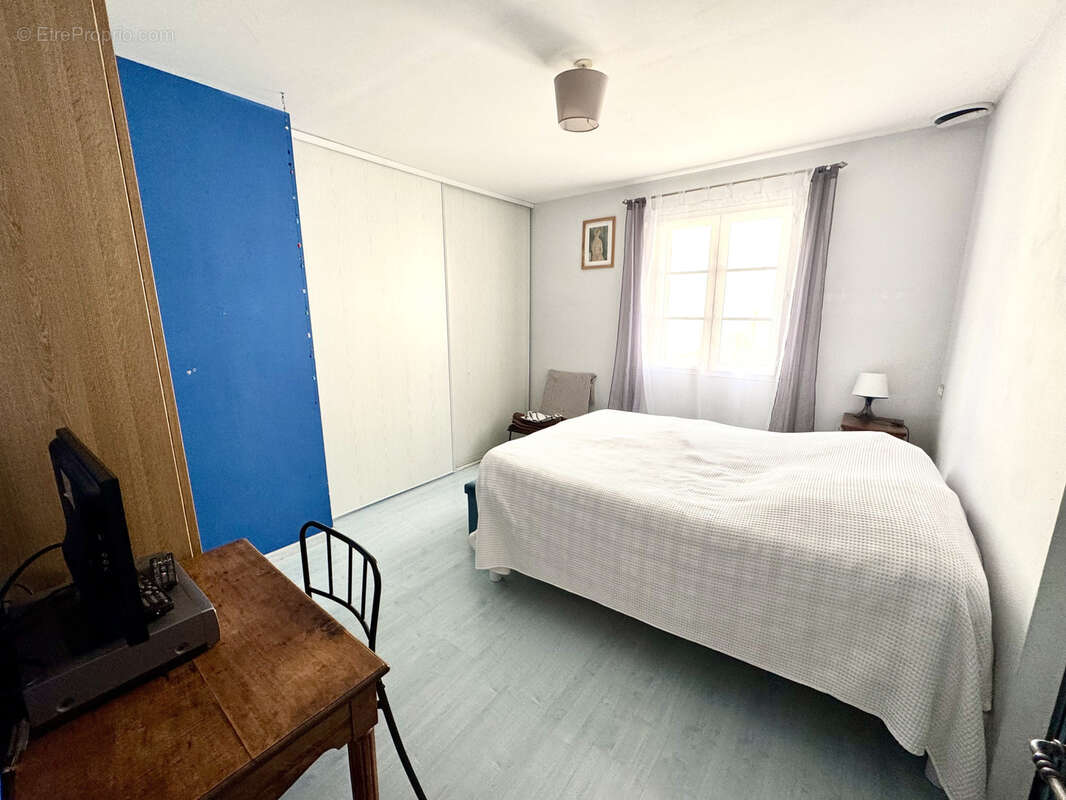 Maison à LA MOTTE-D'AIGUES