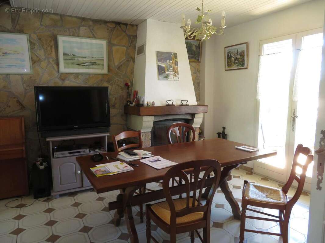   - Maison à DRAGUIGNAN