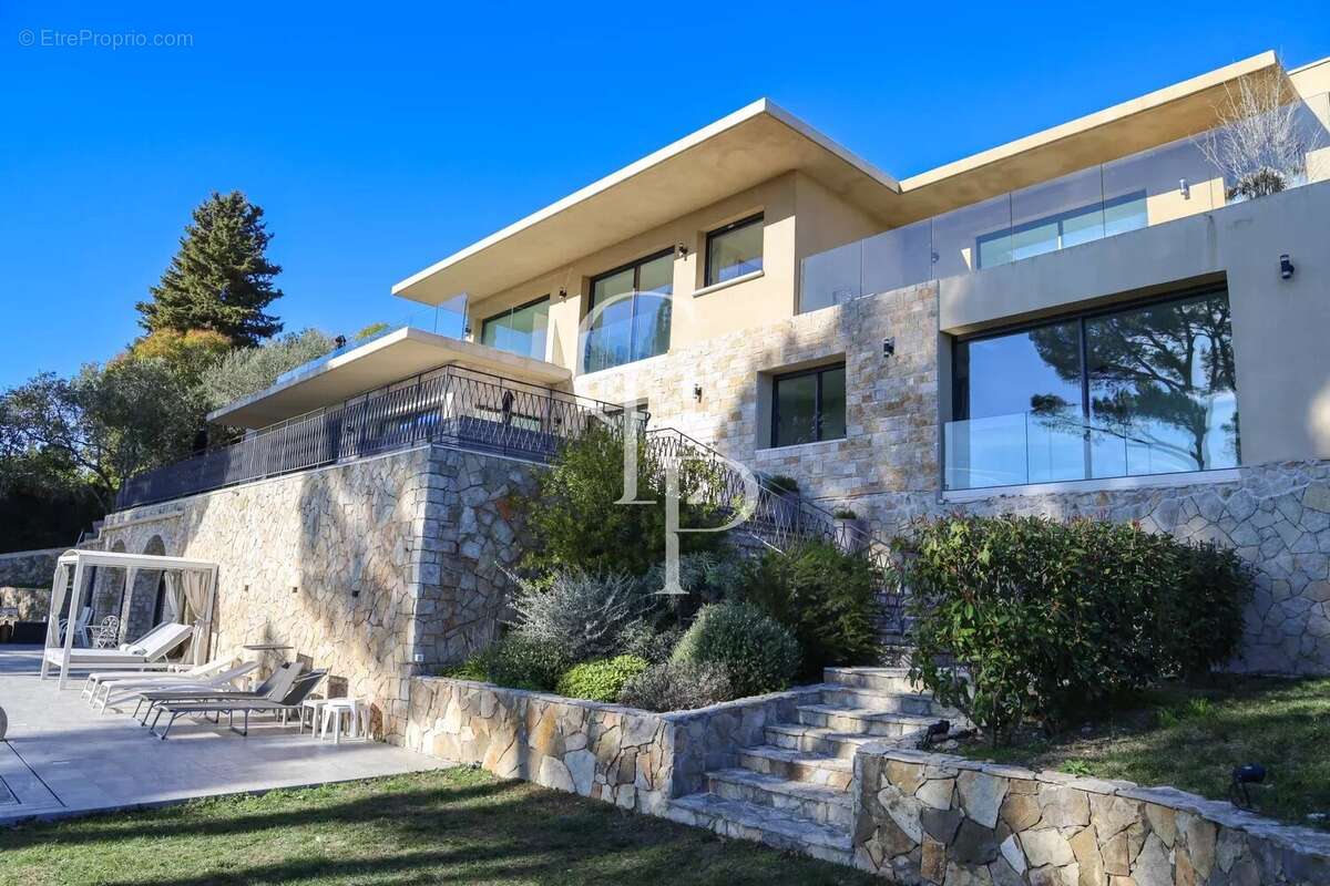 Maison à MOUGINS