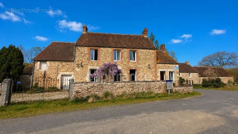 Maison en pierre 120 m² - 4 chambres - Terrain 4 180 m² - Proche Argentan et Sées LE CERCUEIL (61) ORNE - NORMANDIE - photo 2