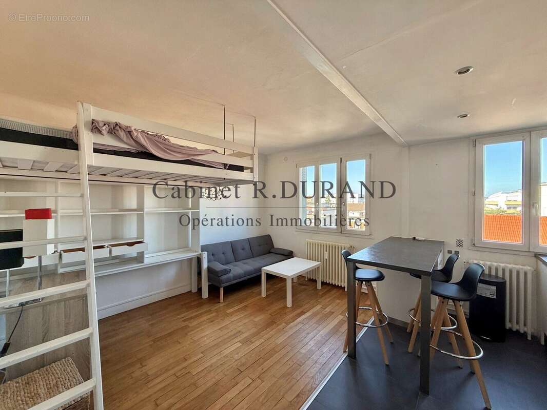 Appartement à COLOMBES