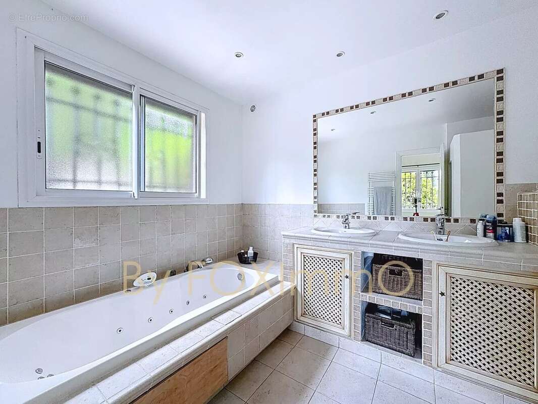 Maison à LA COLLE-SUR-LOUP