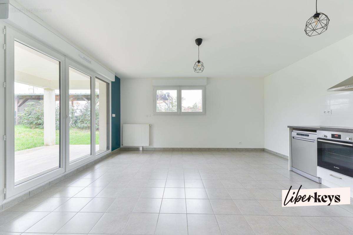 Appartement à SAINT-SEBASTIEN-SUR-LOIRE