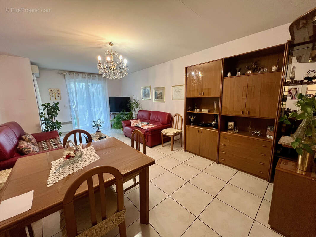Appartement à MORANGIS