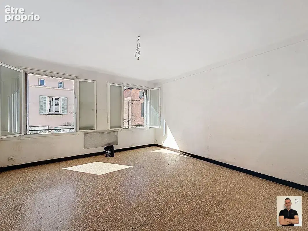 Appartement 304 m² à Tarascon  - photo 2