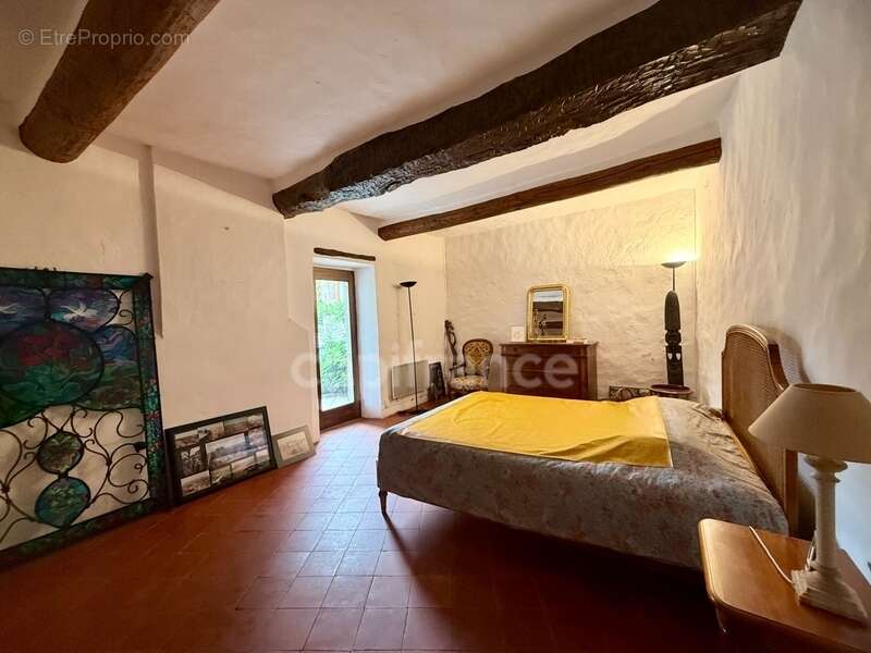 Maison bourgeoise mitoyenne à vendre 9 pièces COLOGNAC (30) terrain env. 1600m2 - photo 14