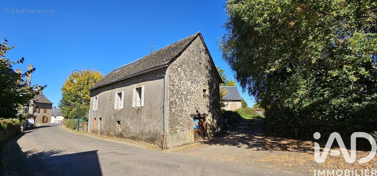 Photo 3 - Maison à CHAUSSENAC