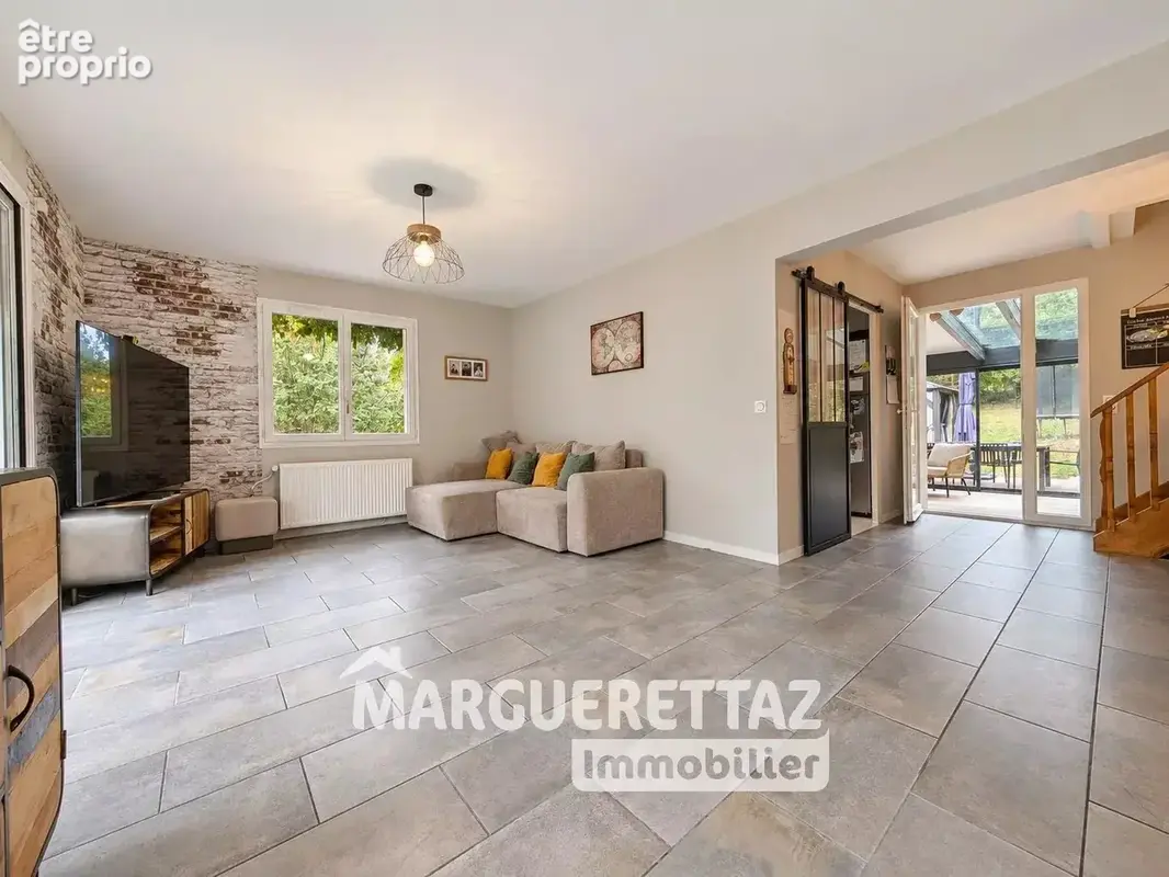 VIUZ-EN-SALLAZ – Maison familiale avec magnifique terrain arboré - photo 5