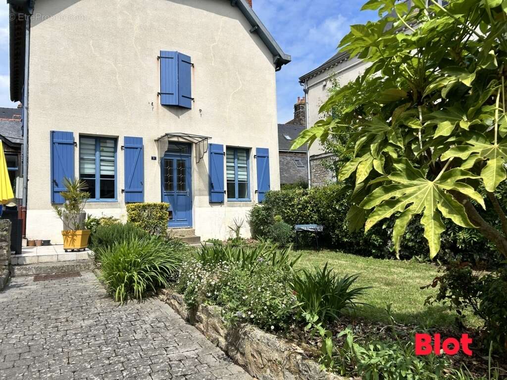 Maison à SAINT-AUBIN-DU-CORMIER