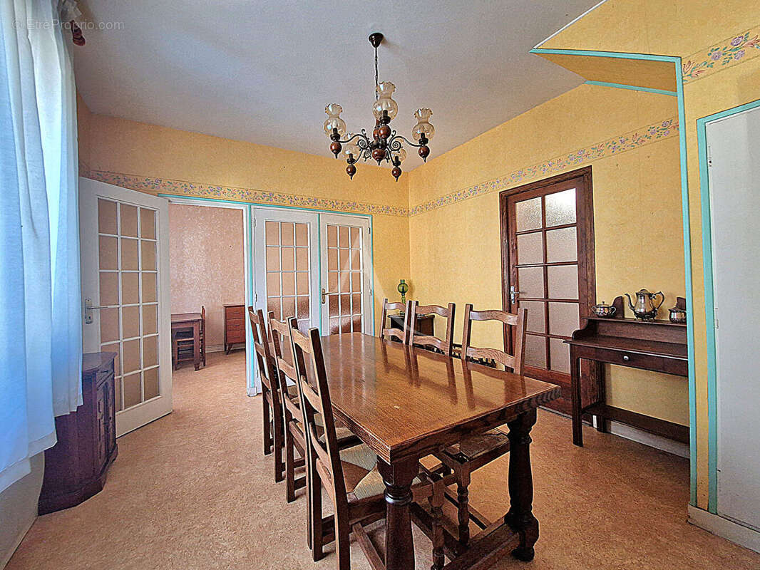 Maison à CHATEAUNEUF-SUR-SARTHE