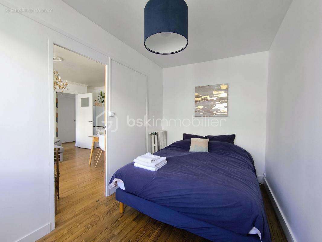 Appartement 63m² - 3 chambres - balcon - cave - Hyper centre Vannes - photo 13