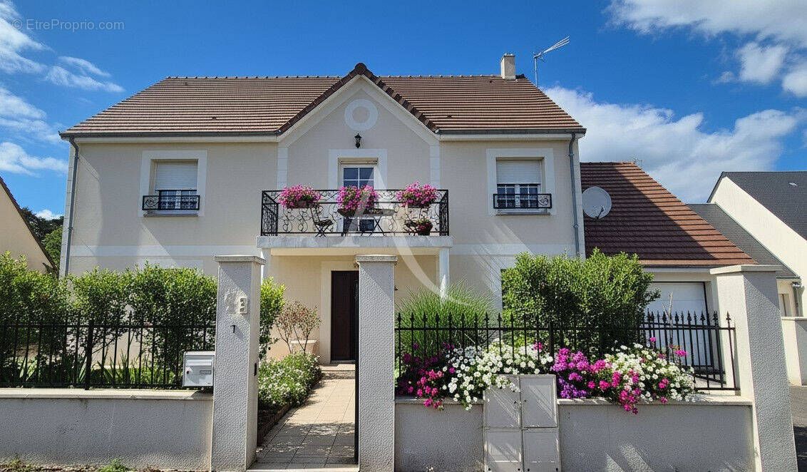 Maison à SAINT-GERVAIS-LA-FORET