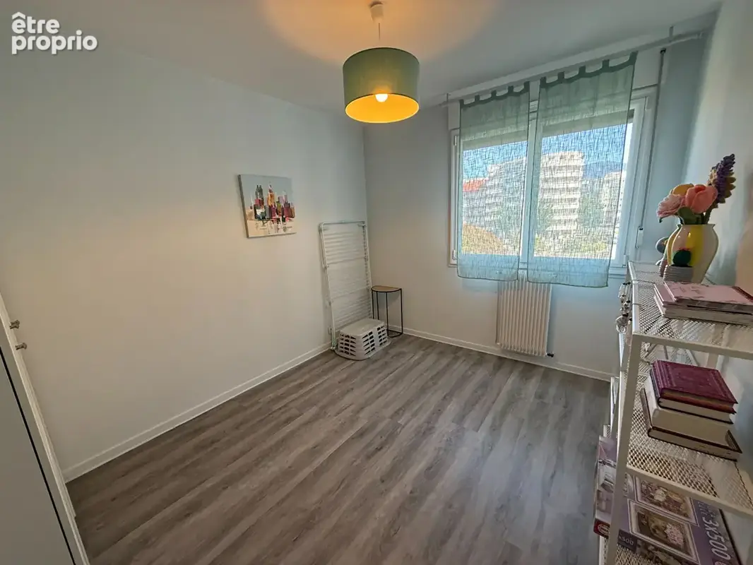 A vendre à Annemasse, Les Rocailles, T3 traversant est-ouest de 64,53 m² - photo 5