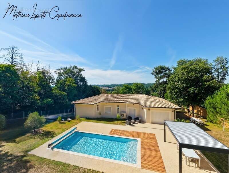 Maison contemporaine de 253 m² avec piscine, garage isolé de 100 m² et terrain de 4 728 m² – CHANCELADE- aucun travaux à prévoir - photo 2