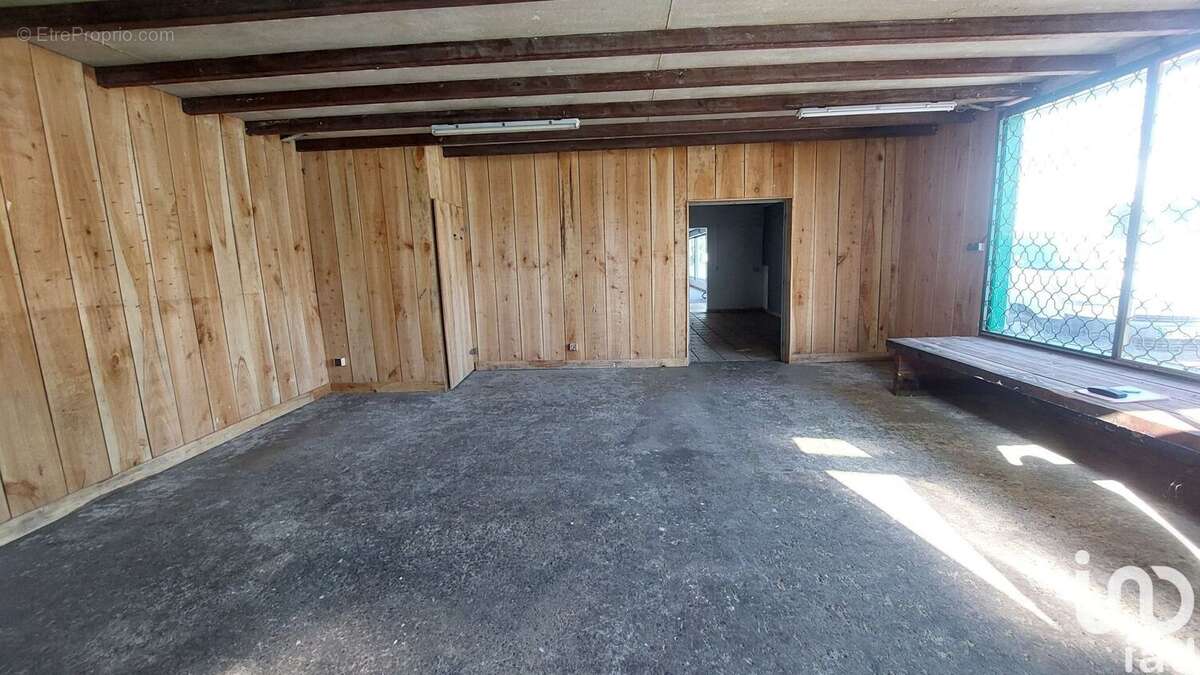 Photo 5 - Commerce à LAMOTHE-MONTRAVEL