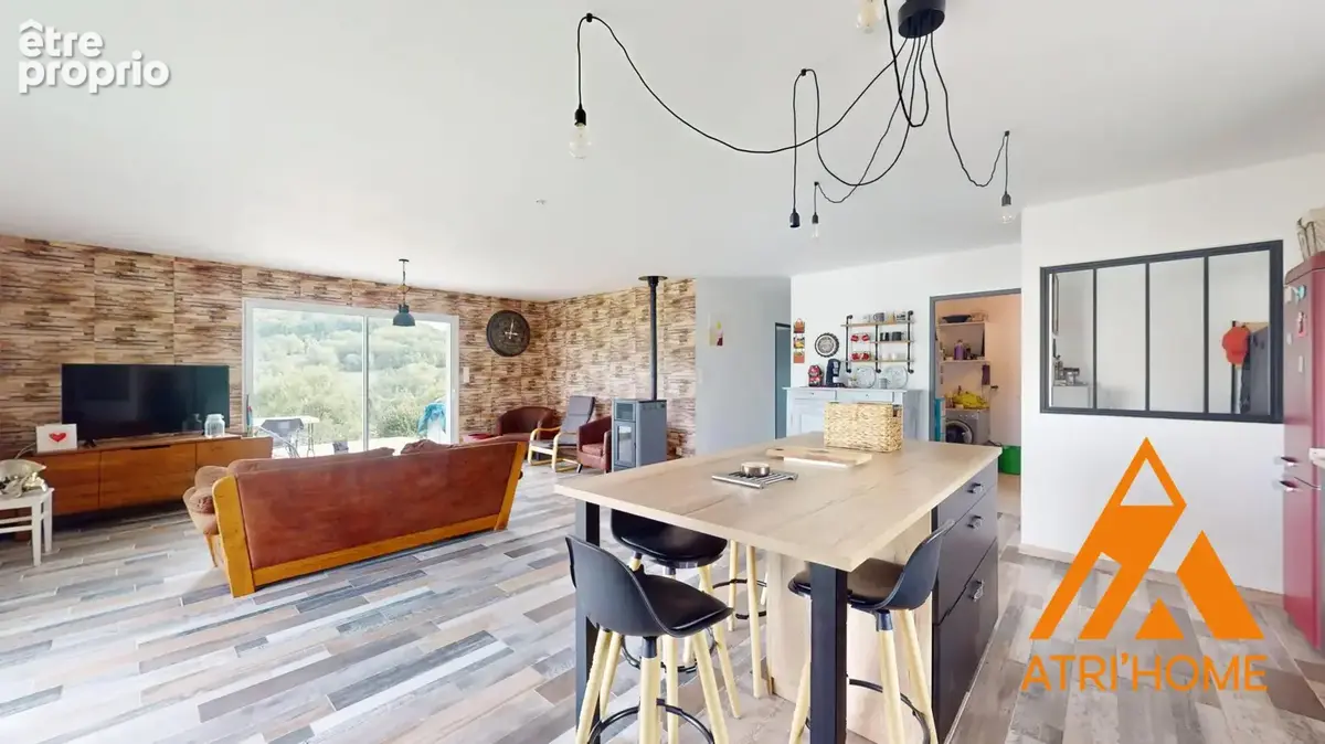 Maison 4 pièces 105 m² à vendre à Carlat (15130) - photo 5