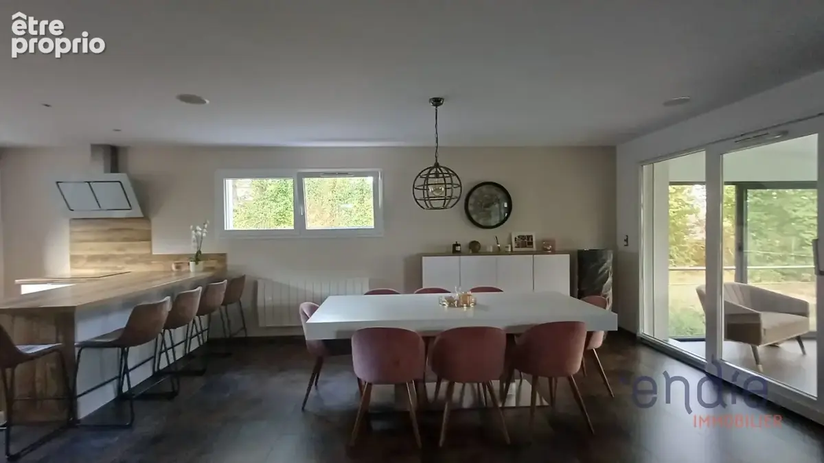 Wittelsheim  maison 160 m² en lisière de forêt  piscine, jacuzzi & 2 garages indépendants - photo 6