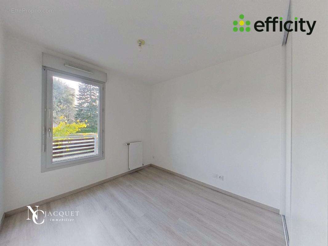 Appartement à RILLIEUX-LA-PAPE