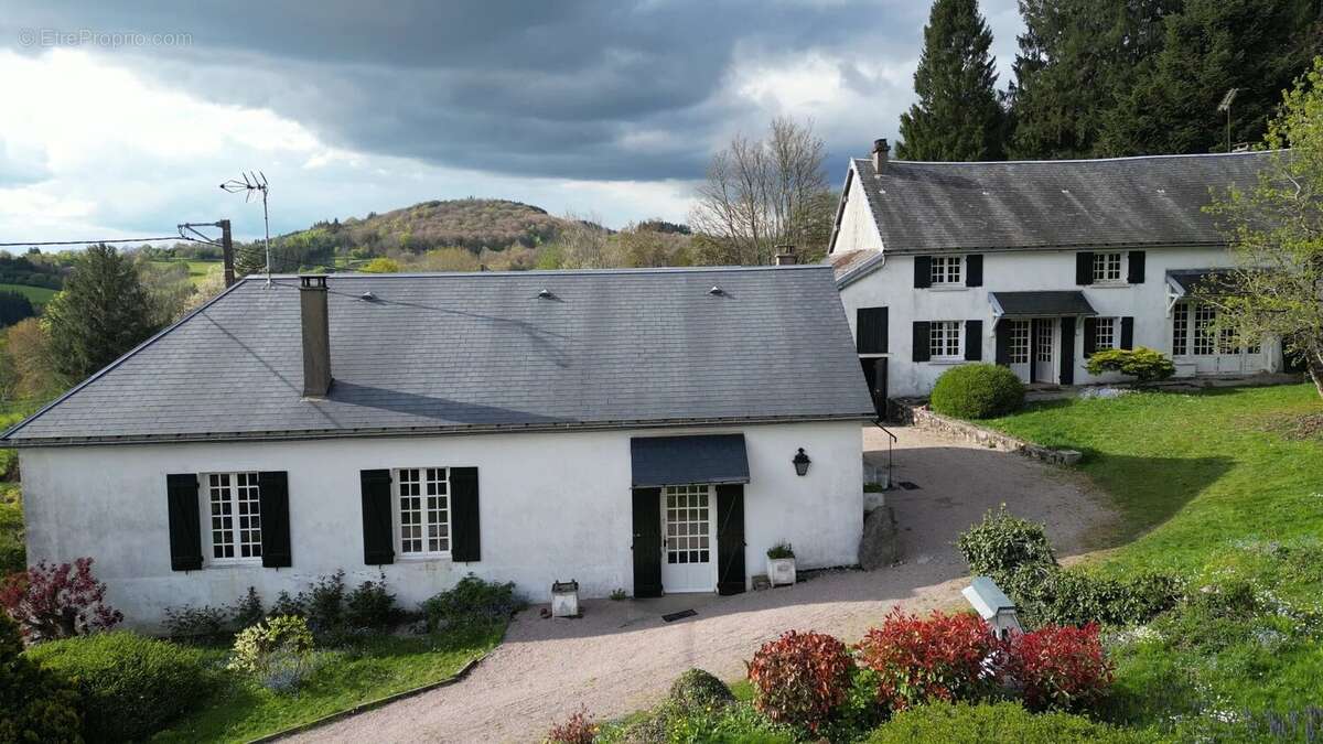 Maison à MONTSAUCHE-LES-SETTONS