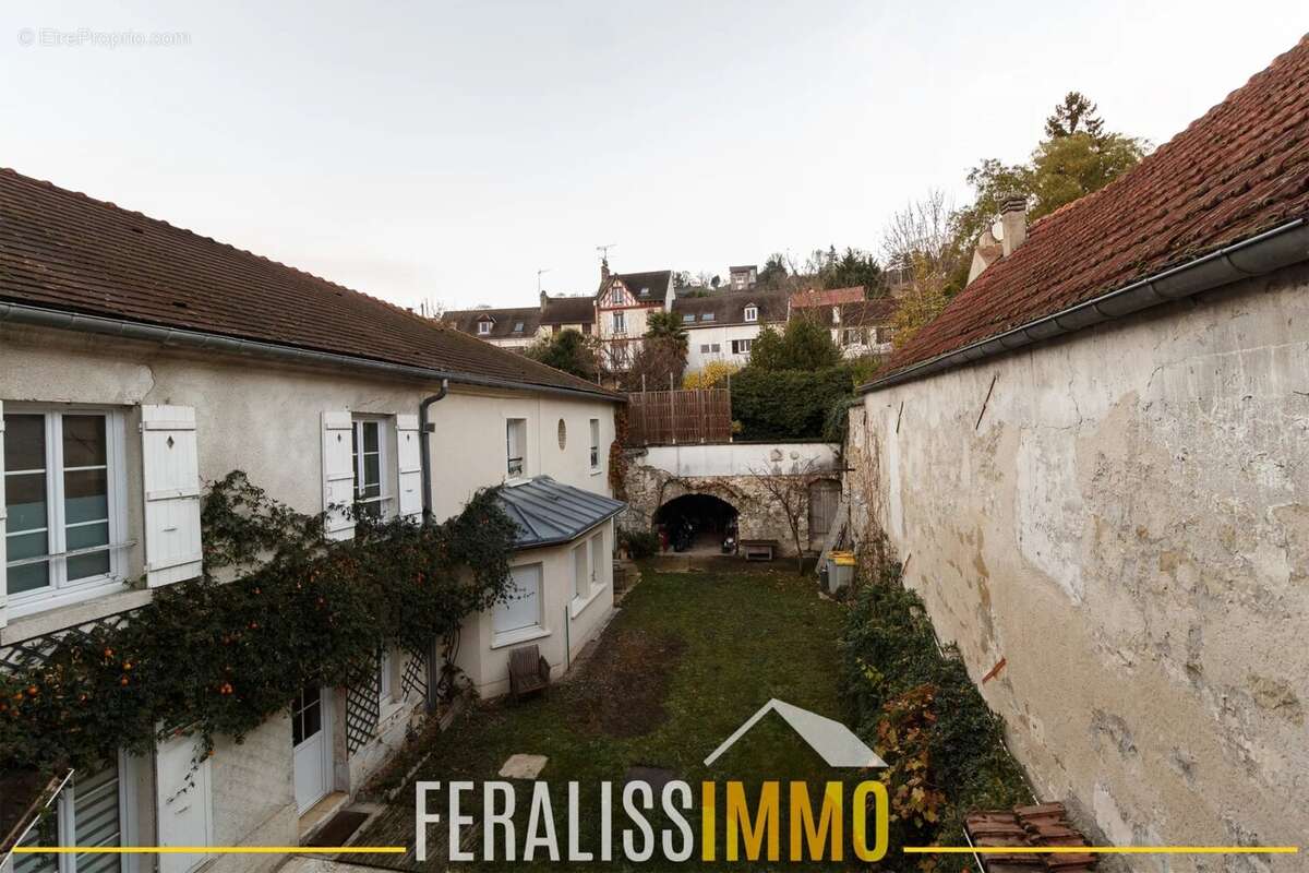 Maison à VAUX-SUR-SEINE