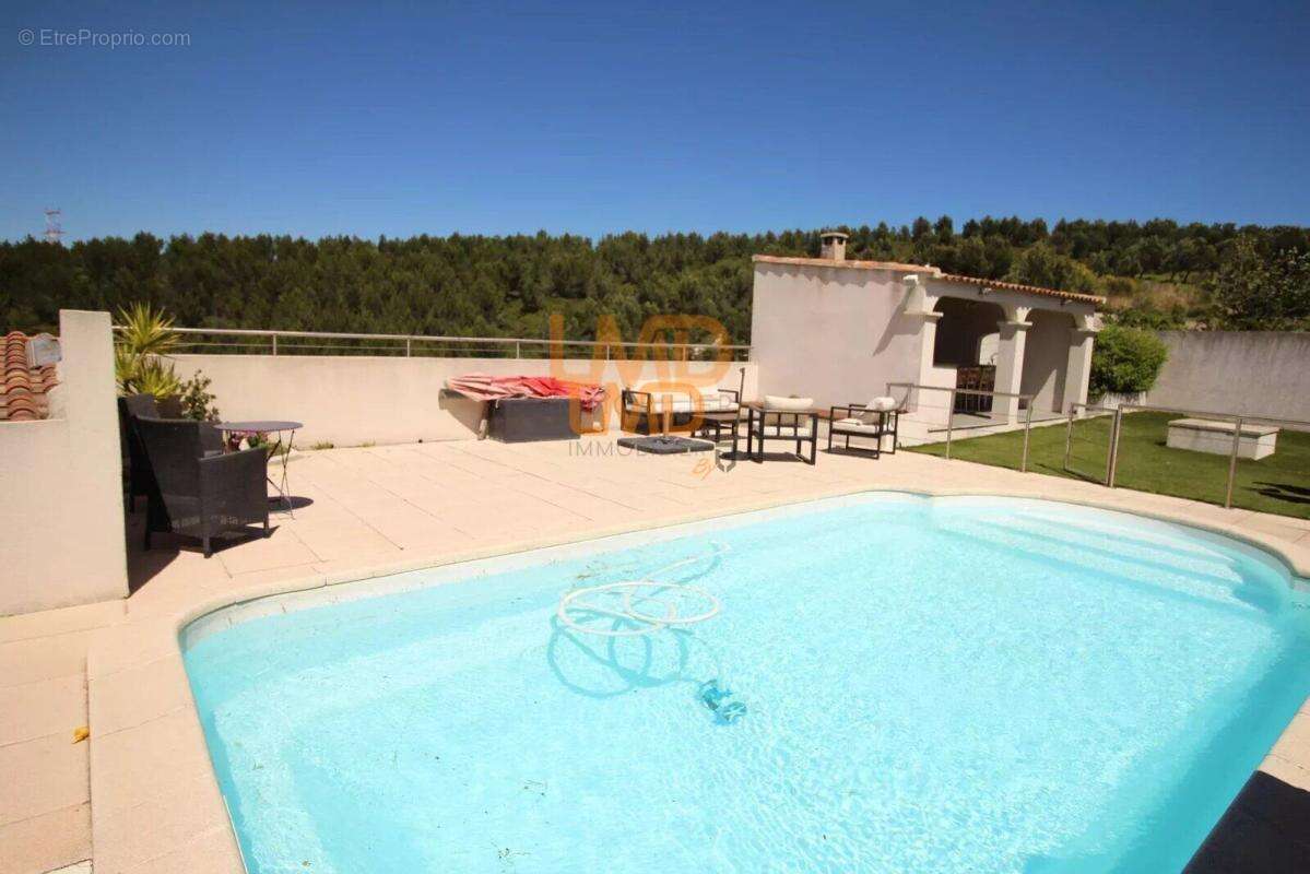 Maison à ENSUES-LA-REDONNE