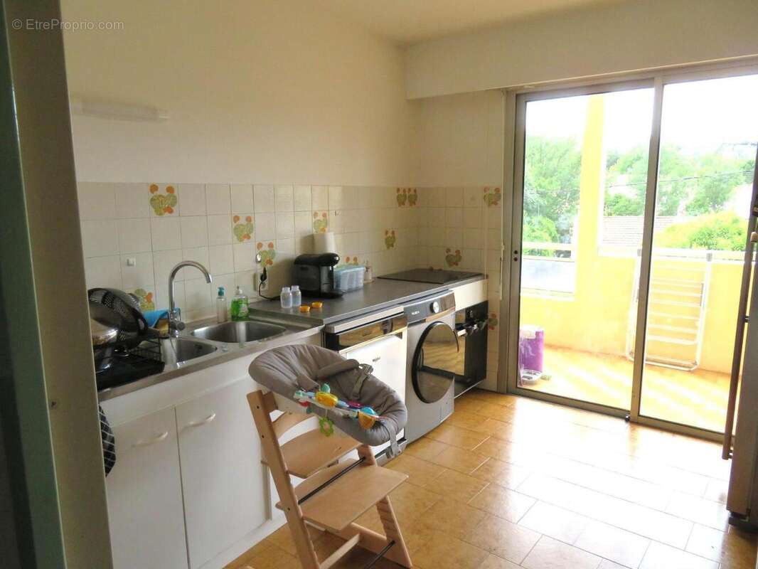   - Appartement à DRAGUIGNAN